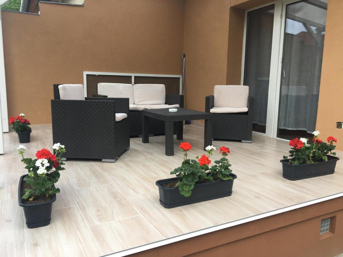 Pesti Apartmanház Bük Kültér fotó